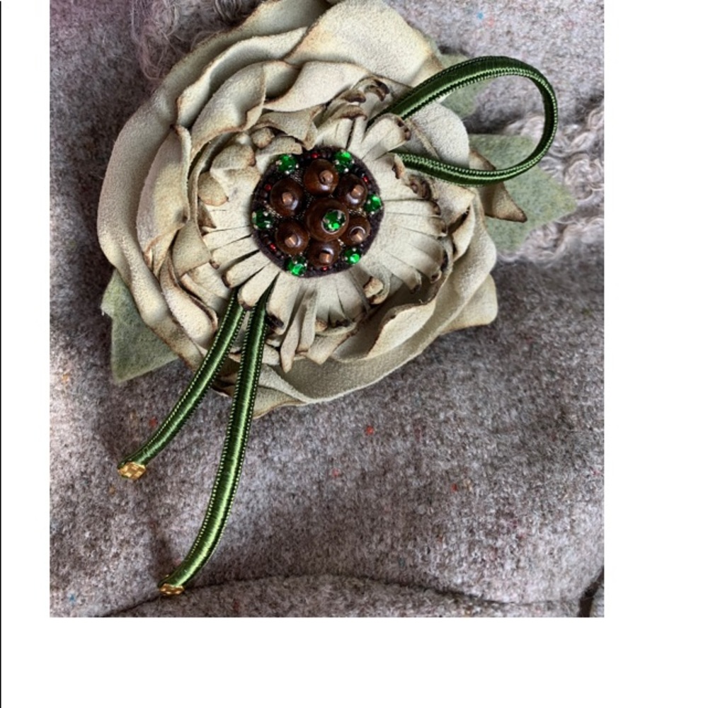 Hand made flower Brooch
